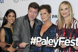 los angeles, 12 de septiembre - melanie chandra, henry m ford, marcia gay harden, bonnie somerville en el adelanto televisivo de otoño de paleyfest 2015, cbs code black en el paley center for media el 12 de septiembre de 2015 en beverly hills, ca foto