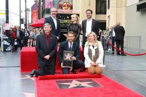 LOS ANGELES, DEC 15 - Rhett Reese, Anna Faris, Paul Wernick, Leron Gubler, Ryan Reynolds, Chamber official at the Ryan Reynolds Hollywood Walk of Fame Star Ceremony at the Hollywood and Highland on December 15, 2016 in Los Angeles, CA photo