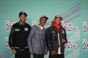 Los Ángeles, 26 de octubre: Los Rangers llegan a los premios Nickelodeon Teennick Halo 2011 en el Hollywood Palladium el 26 de octubre de 2011 en Los Ángeles, CA. foto