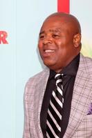 los angeles, 16 de mayo - chi mcbride en la proyección de estreno de la repetición en los teatros regal 14 el 16 de mayo de 2016 en los angeles, ca foto