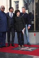 los angeles, 10 de octubre - stevie wonder, kenny babyface edmonds, carole bayer sager, david foster en la ceremonia de la estrella del paseo de la fama de kenny babyface edmonds hollywood en hollywood boulevard el 10 de octubre de 2013 en los angeles, ca foto