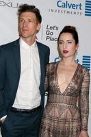 los angeles, 22 de octubre - daryl wein, zoe lister-jones en la 26a entrega anual de premios de medios ambientales en el estudio warner brothers el 22 de octubre de 2016 en burbank, ca foto