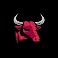 personaje de logotipo de esport de mascota de cabeza de toro con escudo para el concepto de logotipo de deporte y juego vector