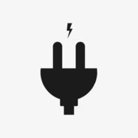 Icono de enchufe eléctrico en negro con símbolo de trueno aislado sobre fondo blanco. vector