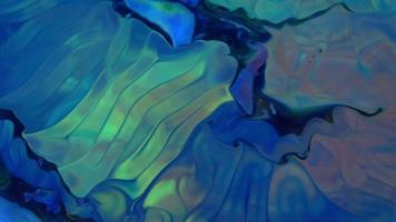 bläck droppar bubblor och sfär former på abstrakt färgrik bläck bakgrund turbulens video