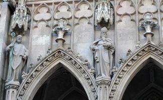 ornaments arch architecture St.Stephan Vienna photo