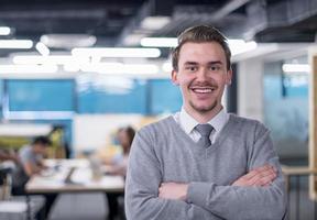 retrato de hombre de negocios exitoso foto