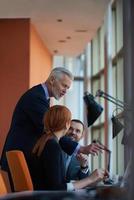 grupo de personas de negocios en reunión foto