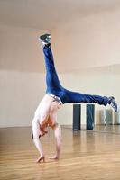 Breakdance group view photo