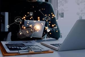 estrategia de tecnología de transformación digital, iot, internet de las cosas. transformación de ideas y la adopción de tecnología en los negocios en la era digital, mejorando las capacidades comerciales globales. ai foto