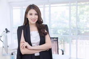 Asian confident working woman photo