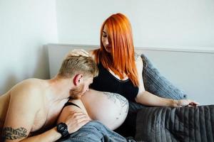 Couple pregnancy portrait photo