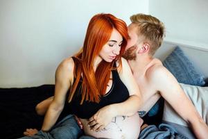 Couple pregnancy portrait photo