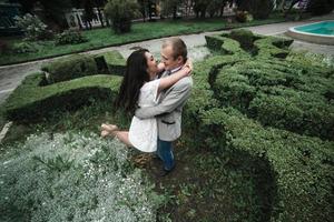 retrato de pareja al aire libre foto