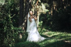 retrato al aire libre de la novia foto