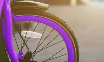 primer plano de la rueda de bicicleta foto
