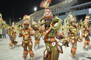 rio de janeiro, rj brazil - 09 de febrero de 2018 - desfile de la escuela de samba en el sambodromo. imperio da tijuca durante el festival en la calle marques de sapucai foto