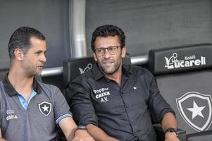 rio, brasil - 3 de marzo de 2018 - entrenador felipe conceicao en el partido entre flamengo y botafogo por el campeonato carioca en el estadio nilton santos foto