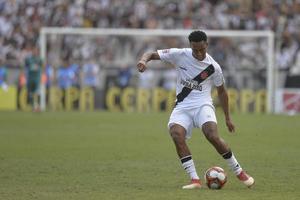 rio, brasil - 1 de abril de 2018 - jugador de fabricio en el partido entre botafogo y vasco por el campeonato carioca en el estadio nilton santos foto