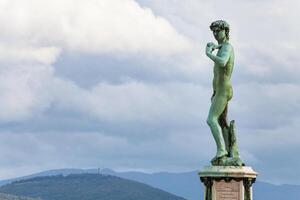 escultura de david en piazzale michelangelo foto