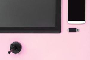 Graphic tablet and pen, usb memory card and smartphone photo