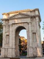 Arco dei Gavi in Verona city in spring evening photo