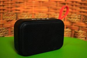 Sophisticated speaker, enough with bluetooth to connect it, plus its attractive appearance photo