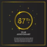 Logotipo de tipo de icono de celebración del 67 aniversario en color dorado de lujo vector