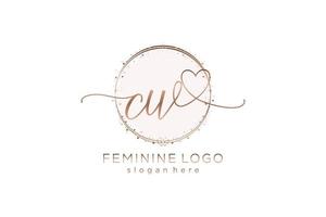 logotipo de escritura a mano cw inicial con plantilla de círculo logotipo vectorial de boda inicial, moda, floral y botánica con plantilla creativa. vector