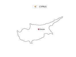 Dibujar a mano el vector de línea negra delgada del mapa de Chipre con la ciudad capital Nicosia sobre fondo blanco.