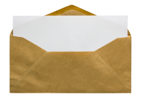 Öffnen Sie den braunen Umschlag mit leerem Brief, der mit Beschneidungspfad für Mockup isoliert ist png