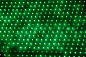 panel led de pantalla verde exterior barato con diodos individuales, vista de primer plano de fotograma completo con enfoque selectivo foto