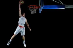 jugador de baloncesto en acción foto