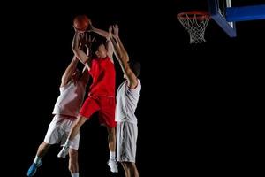 jugador de baloncesto en acción foto