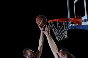 jugador de baloncesto en acción foto