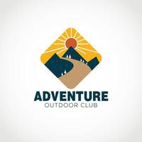 plantilla de diseño de logotipo de aventura al aire libre. ilustración de montaña, logotipo de aventura al aire libre. gráfico vectorial para el diseño del logotipo de la camiseta. vector