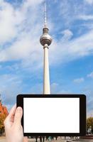 fotografías turísticas de la torre de televisión de berlín foto