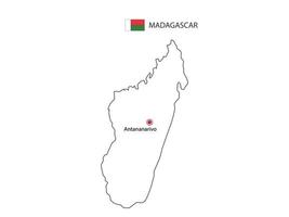 dibujar a mano el vector de línea negra delgada del mapa de madagascar con la ciudad capital antananarivo sobre fondo blanco.