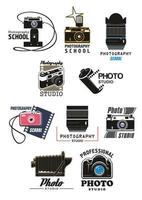 conjunto de iconos de estudio fotográfico con cámara, lente y película vector