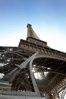 Torre Eiffel en París en el día foto