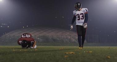 jugadores de fútbol americano en acción foto