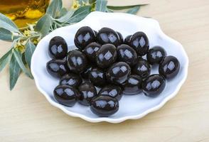 Black olives dish photo