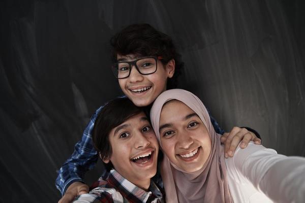  Group Selfie Stock Photos, Images and Backgrounds for Free Download