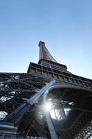 Torre Eiffel en París en el día foto