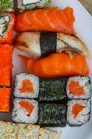 vista de plato de sushi foto