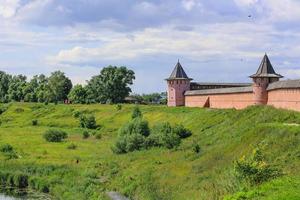 vista de la ciudad de suzdal foto