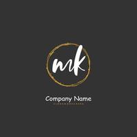 mk escritura a mano inicial y diseño de logotipo de firma con círculo. hermoso diseño de logotipo escrito a mano para moda, equipo, boda, logotipo de lujo. vector