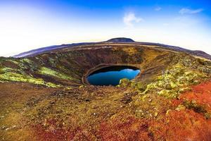 kerith o kerid, un lago de cráter volcánico ubicado en el área de grimsnes en el sur de islandia, a lo largo del círculo dorado foto