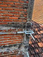 An antenna made of pipes that serves to capture internet signals over long distances. photo