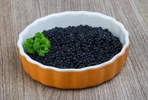 vista del plato de caviar negro foto